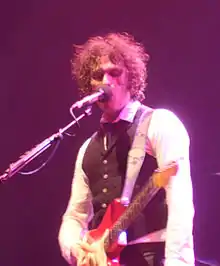 Jon Fratelli performing with Codeine Velvet Club on 12 June 2010