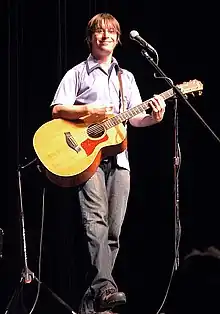 Justin performing November 2007