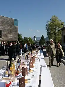 The longest cheese-table in the world (in the Guinness book of the records about 500&nbsp;m) was covered on May 31st, 2008 as celebration for the 10th anniversary of the KäseStrasse Bregenzerwald in Andelsbuch for about 2000 guests.