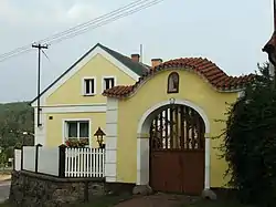 A former farmhouse in Kaznějov