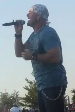 Keith Anderson in concert.