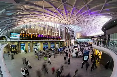 Image 76London King's Cross railway station departures concourse (from Portal:Architecture/Travel images)