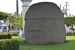 La Cobata colossal head