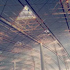 Triangular roof of Terminal 3