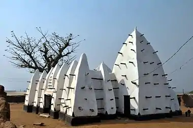 The Larabanga Mosque (Larabanga, northern Ghana), possibly built in the 15th century