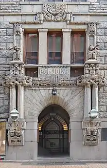 Main entrance of the Pohjola Insurance building (1899–1901), sculptures by Hilda Flodin