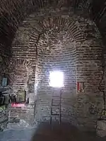 Apside with only window