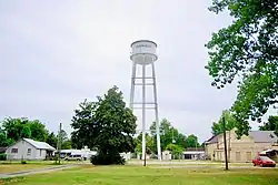 Water tower in Leachville