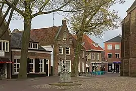 Monumental street light