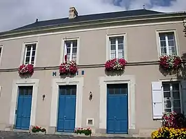 The town hall in Loiré