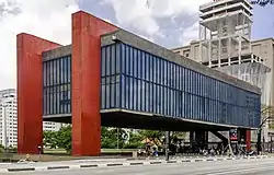 Image 13São Paulo Museum of Art, São Paulo, a 1968 concrete-and-glass structure designed by Lina Bo Bardi, considered a landmark of the city and a major example of modern Brazilian architecture