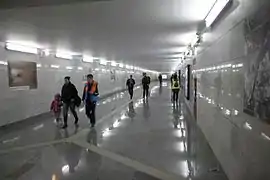 Corridor to/from Leninsky Prospekt station