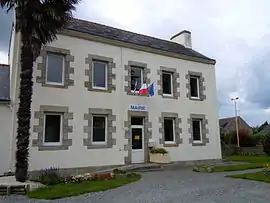 The town hall in Baye