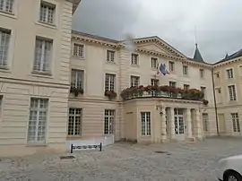 The town hall in Boissise-le-Roi