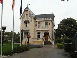The town hall in Pézilla-la-Rivière