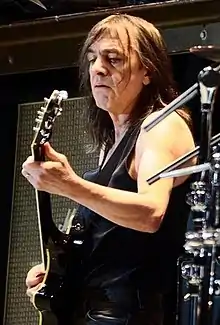 Malcolm Young en 2010.jpg