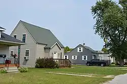 Houses on Mary Avenue off Woodville Road