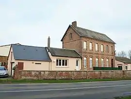 The town hall in Monceaux-l'Abbaye