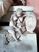 Monumento Trombetti (dettaglio)