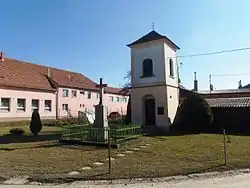 Belfry and the memorial to the victims of World War I