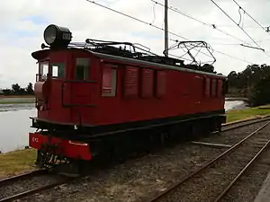 EO 3 running around a train at the Ferrymead.