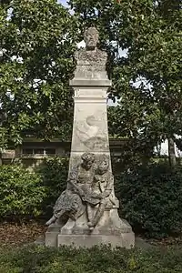 Monument to Jules Verne (1910) jardin des plantes de Nantes. The bust of Jules Verne (1945) is by Jean Mazuet.