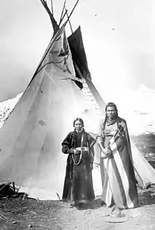 A tipi of the Nez Perce tribe, c. 1900.