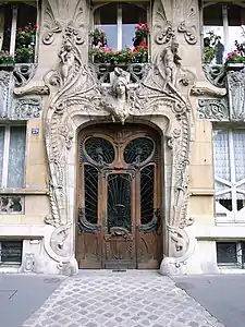 Ceramic facade decoration of Lavirotte Building by Alexandre Bigot, Paris (1901)