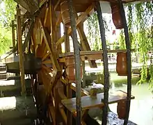 Close-up of the Noria do Mouchão