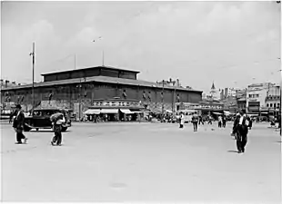 Les Halles-inspired smaller hall in Piața Unirii, Bucharest, 1872, demolished in 1986, unknown architect