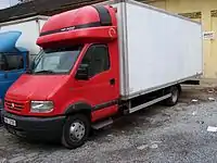 Pre-facelift Renault Mascott box truck