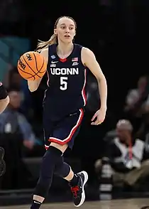 Bueckers handling the ball for UConn