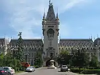 Front view from the Palace Square