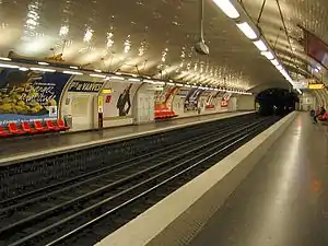 Line 13 platforms at Porte de Vanves