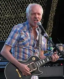 Frampton performing at the Ottawa Bluesfest 2011