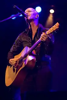 Raf performing in 2006