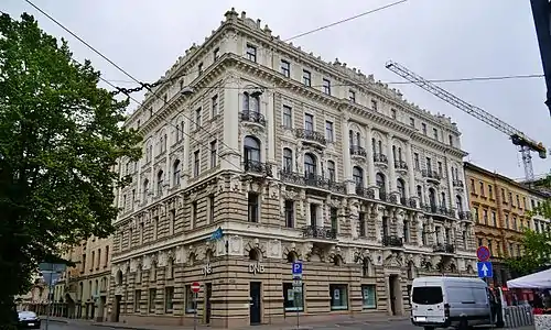 Building on Elizabetes iela 33