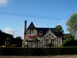 A pre-war house in Ver-sur-Mer
