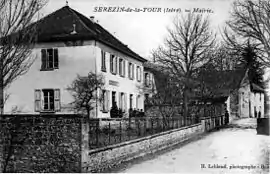 Sérezin-la Tour town hall in 1908