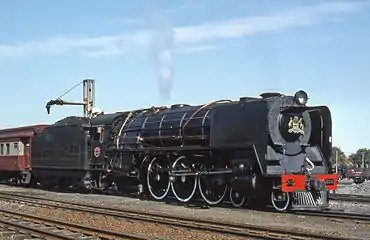No. 858 with smoke deflectors at Orange River station, 23 April 1981