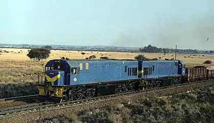No. 34-058 and 34-059 in SAR Blue Train livery, still without saddle filters, at Modder River, Cape Province on 1 September 1975