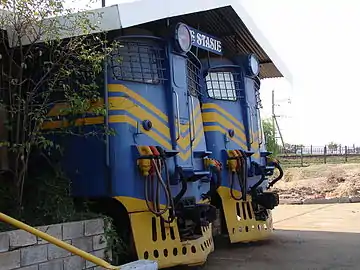 Shells of numbers E397 and E461 in SAR blue and whiskers, as clubroom at Sentrarand Depot, 22 September 2009.