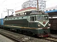 韶山1－245 at Qinhuangdao Railway Station