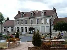 The town hall in Saint-Léon-sur-l'Isle