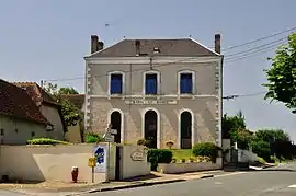 The town hall in Saint-Martin-de-Lamps