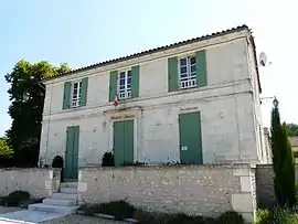 The town hall in Saint-Pardoux-de-Drône