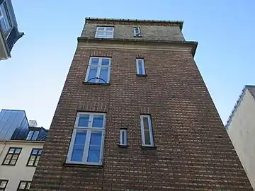 Gable of the side wing.