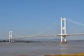 Severn Bridge (M48) full view - geograph.org.uk - 1742850.jpg