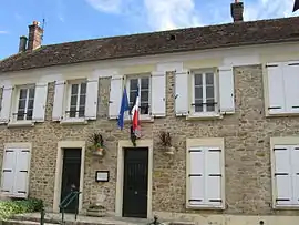 The town hall in Sivry-Courtry