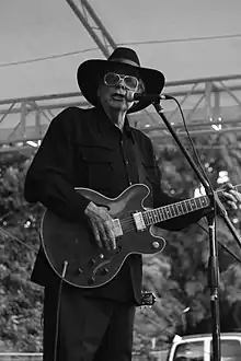 Sleepy LaBeef performing at Memphis International Rockabilly Festival, August 2015